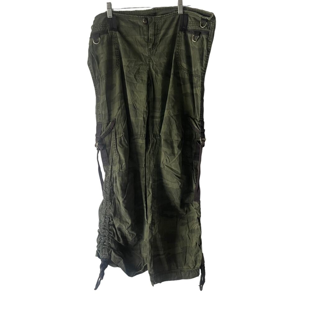 Junior's Size‎ 13 Camouflage Buckle Baggie Straight Leg Pants